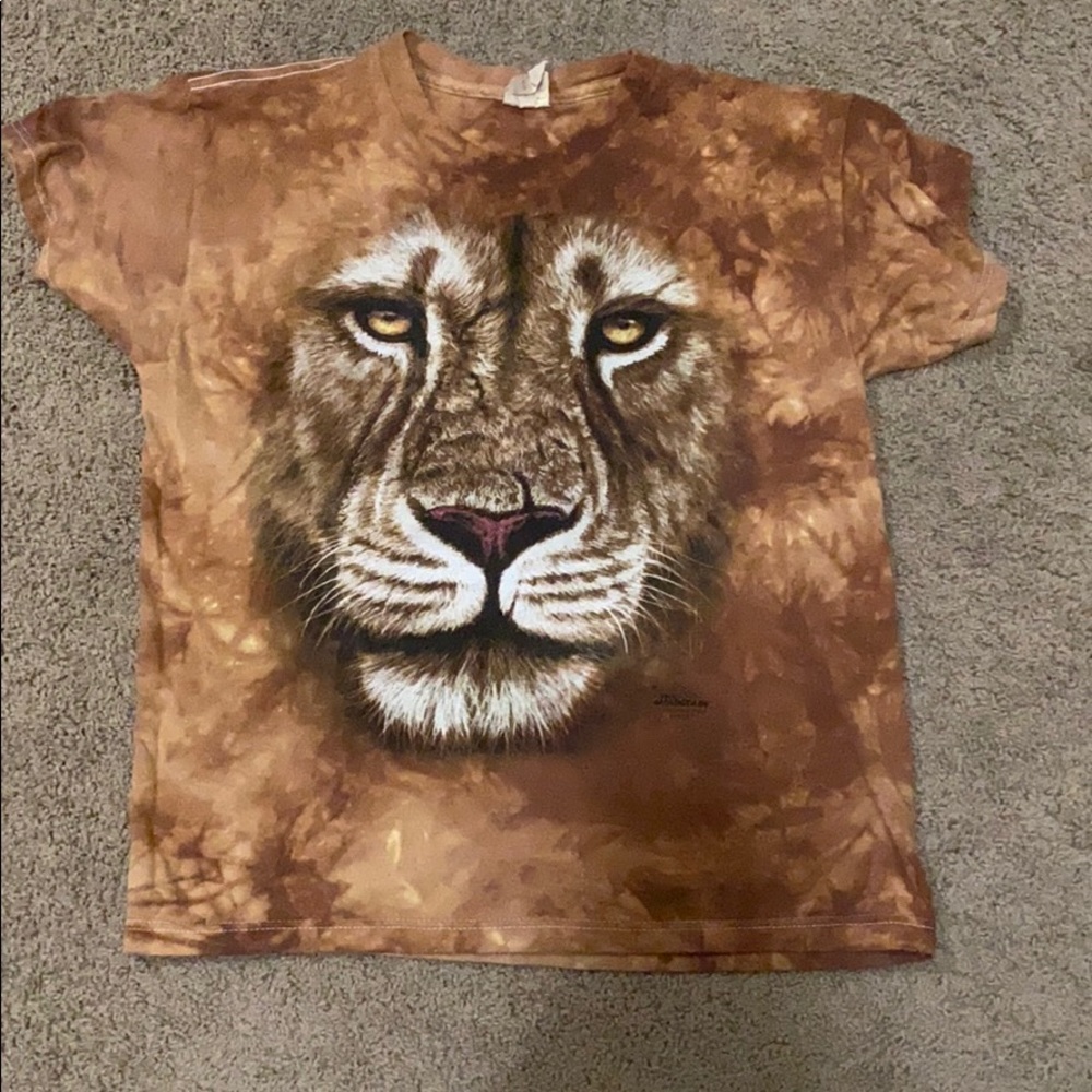 Youth XL lion t shirt